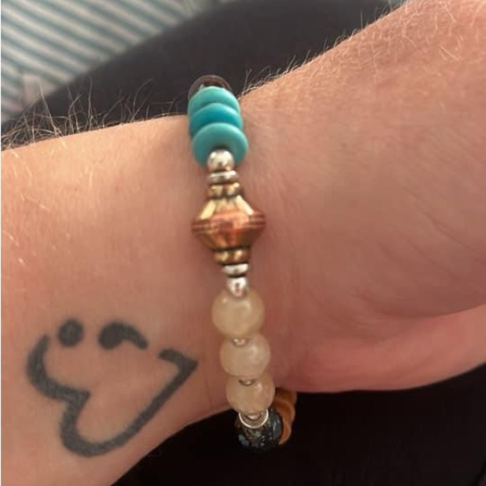 Cross Bracelet - Picture 2 of 2